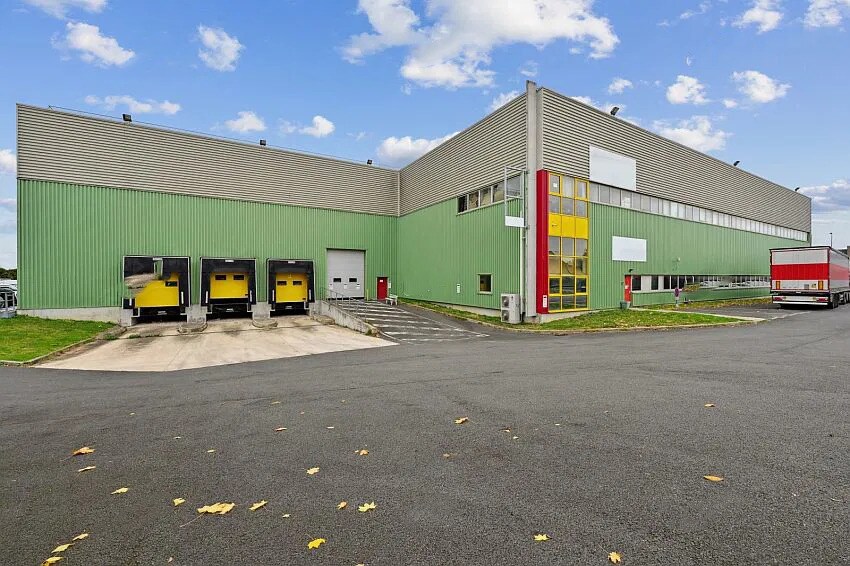 Industriel/Logistique dans Stains à louer Photo de l’immeuble– Image 1 sur 12