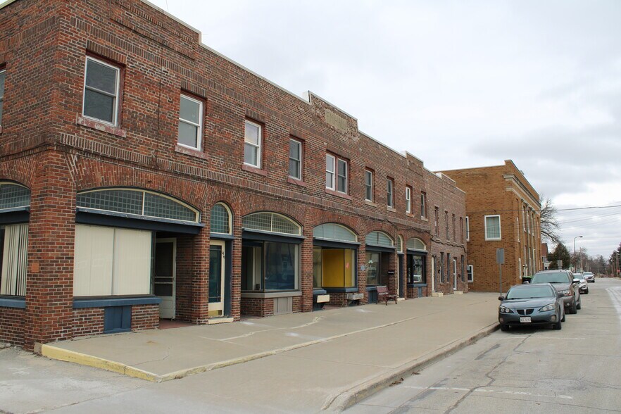 6-16 S Mill St, Waupun, WI à louer - Photo de l’immeuble – Image 2 sur 9