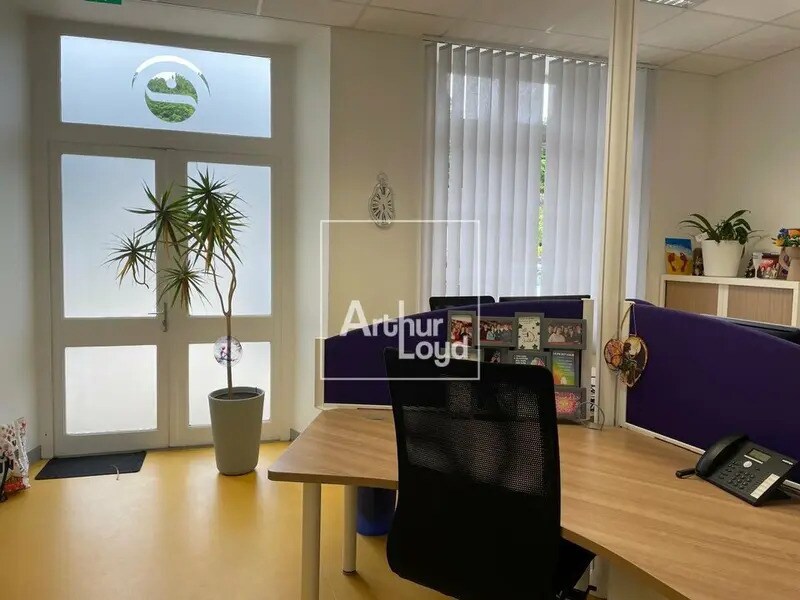 Bureau dans Vaux-le-Pénil à vendre Photo intérieure– Image 1 sur 7