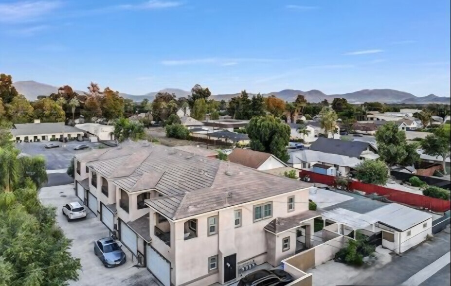 228 N Orange Ave, Rialto, CA à vendre - Photo de l’immeuble – Image 3 sur 21