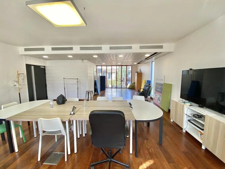 Bureau dans Malakoff à louer - Photo de l’immeuble – Image 3 sur 7