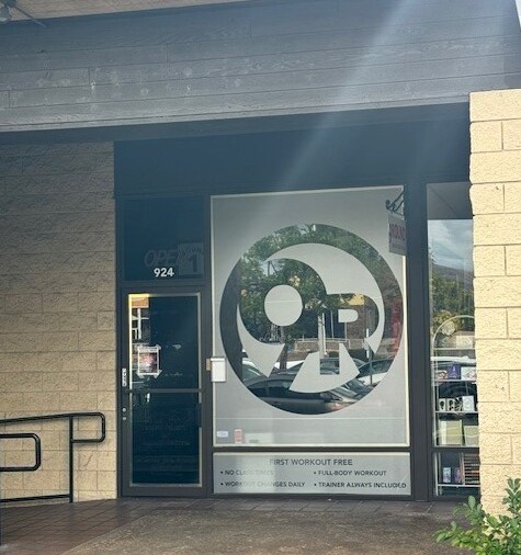 900 E Imperial Hwy, Brea, CA à louer - Photo de l’immeuble – Image 3 sur 8