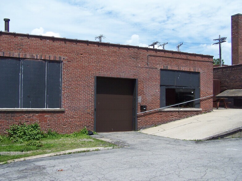 1032 Niagara St, Buffalo, NY à louer - Photo principale – Image 1 sur 1