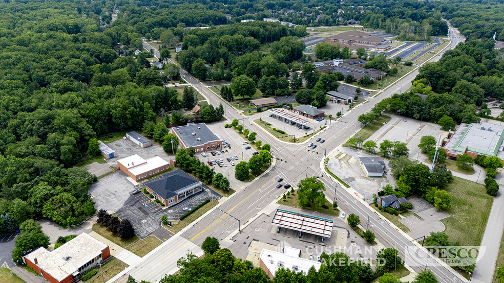 27175 Center Ridge Rd, Westlake, OH à louer - Photo de l’immeuble – Image 3 sur 5