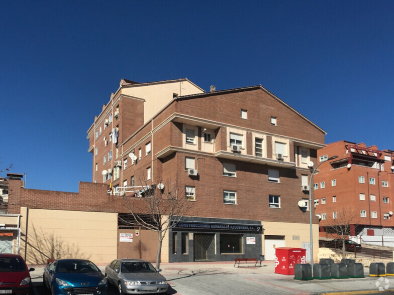 Immeuble residentiel dans Azuqueca de Henares, Guadalajara à vendre - Photo de l’immeuble – Image 2 sur 2