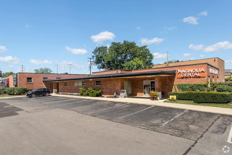 1840 Zollinger Rd, Upper Arlington, OH à louer - Photo de l’immeuble – Image 1 sur 18