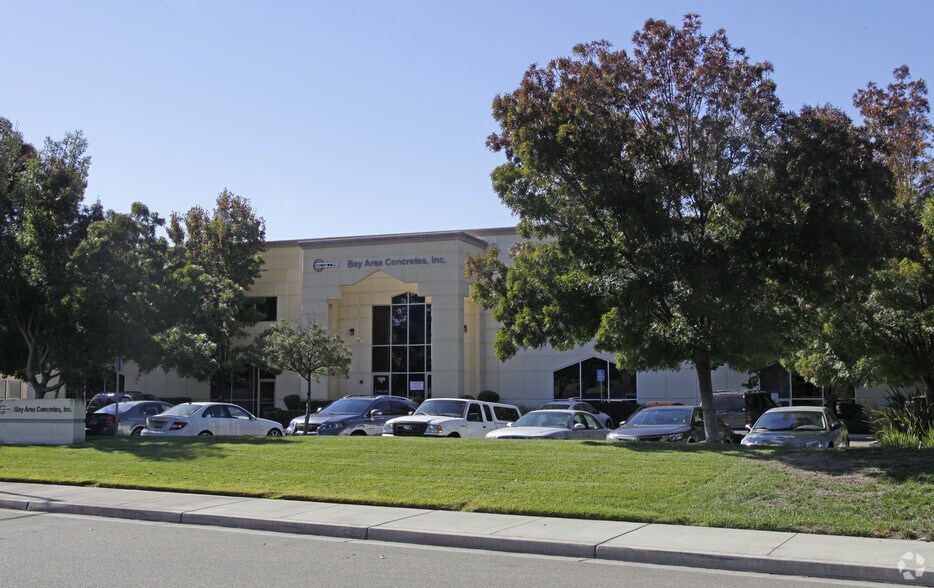 1306 Stealth St, Livermore, CA à louer - Photo de l’immeuble – Image 2 sur 3