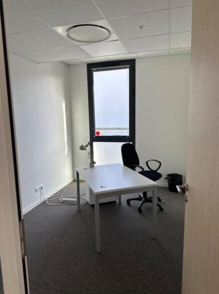 Bureau dans Saint Nazaire à louer - Photo intérieure – Image 3 sur 12