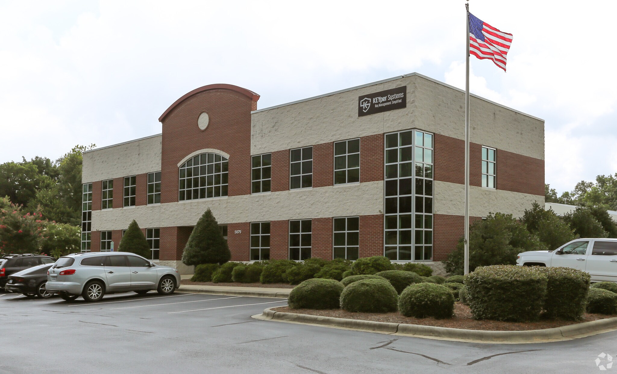 5679 Harrisburg Industrial Par Dr, Harrisburg, NC à louer Photo principale– Image 1 sur 3