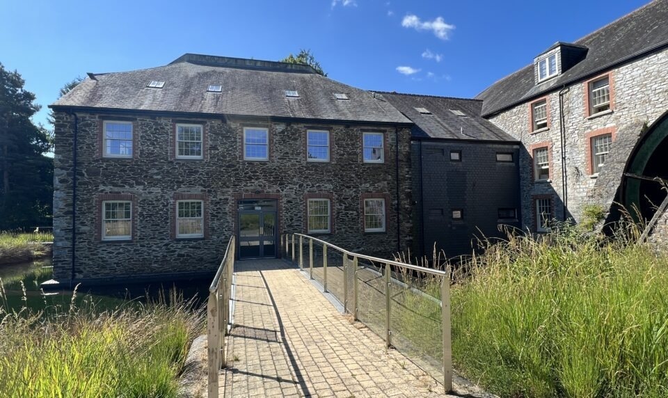 Buckfast Rd, Buckfast à louer Photo de l’immeuble– Image 1 sur 2