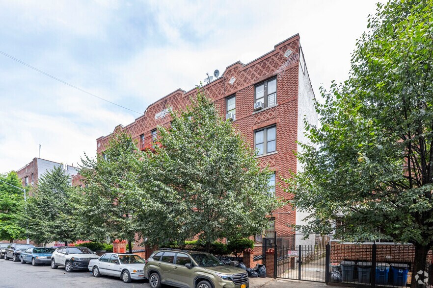 455 E 94th St, Brooklyn, NY à vendre - Photo de l’immeuble – Image 3 sur 9