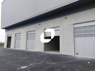 Plus de détails pour Local d'activités à louer