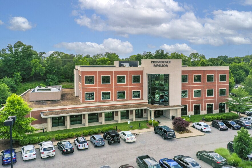 5002 Crossings Cir, Mount Juliet, TN à louer - Photo principale – Image 1 sur 6