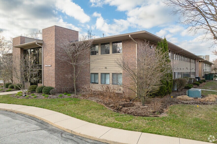 3425 Executive Pky, Toledo, OH à louer - Photo principale – Image 1 sur 16