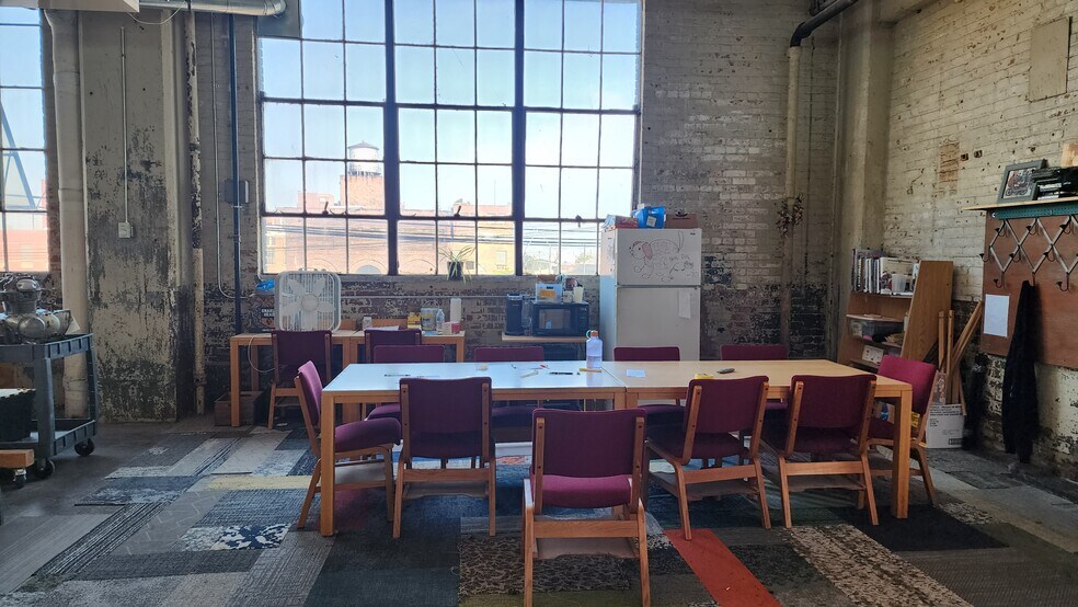 4806 Hamilton Ave, Cleveland, OH à louer - Photo intérieure – Image 2 sur 14