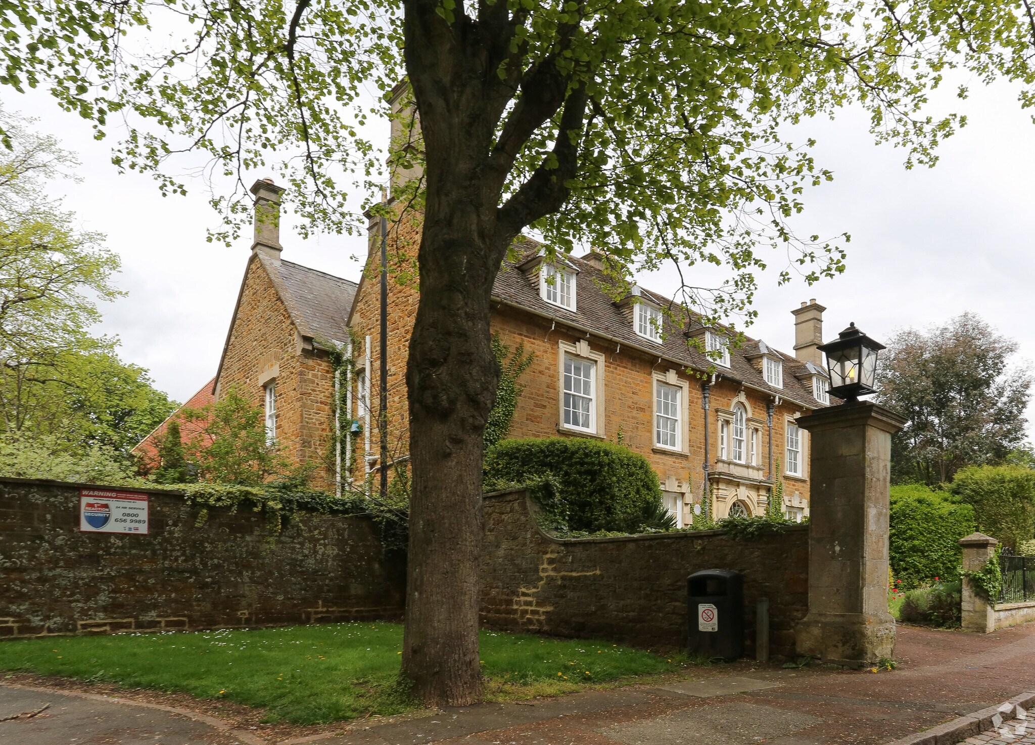 Squires Hill, Kettering à louer Photo principale– Image 1 sur 4