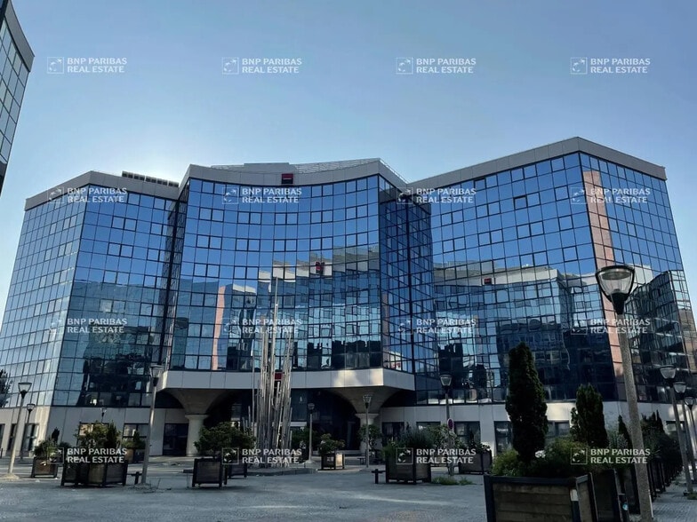 18 Avenue Des Olympiades, Fontenay-sous-Bois à louer - Photo de l’immeuble – Image 1 sur 12