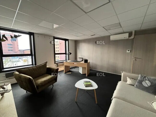 Plus de détails pour Bureau à vendre