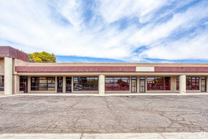 4795 S Sandhill Rd, Las Vegas, NV à vendre - Photo de l’immeuble – Image 2 sur 3