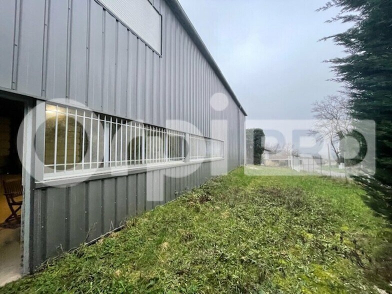 Industriel/Logistique dans Sainte Euphemie à louer - Photo de l’immeuble – Image 2 sur 9