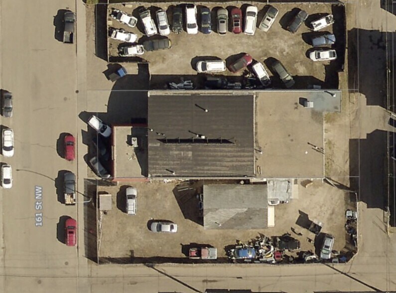 Automotive building / 0.5 Acre Lot portefeuille de 3 biens à vendre sur LoopNet.fr - Aérien – Image 1 sur 3