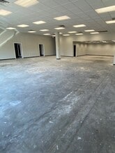 315 N Sam Houston Pky E, Houston, TX à vendre Photo intérieure– Image 2 sur 5