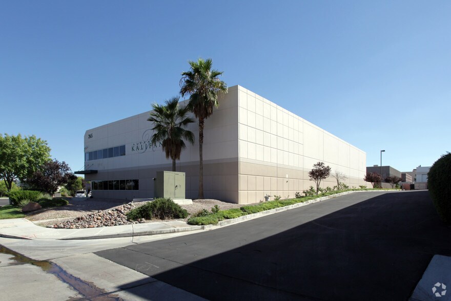 265 Pilot Rd, Las Vegas, NV à louer - Photo de l’immeuble – Image 3 sur 4