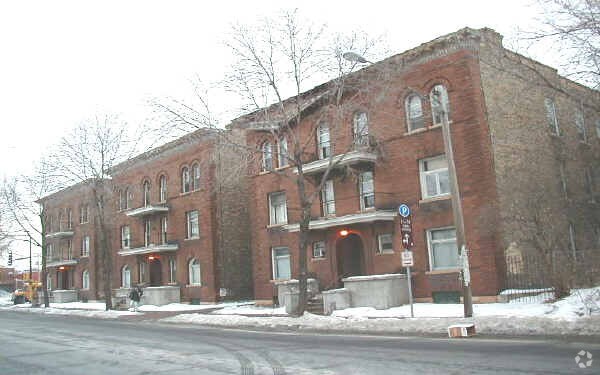 501 15th Ave SE, Minneapolis, MN à vendre - Photo de l’immeuble – Image 3 sur 4