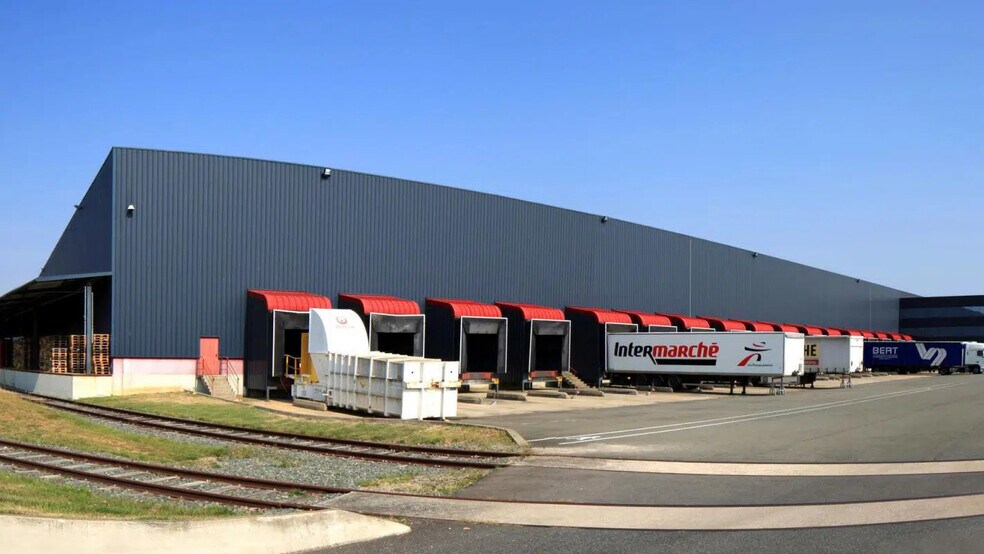 Industriel/Logistique dans Meung-sur-Loire à louer - Photo de l’immeuble – Image 1 sur 3