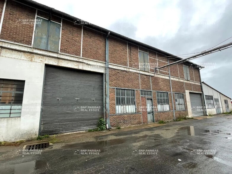 Local d’activités dans Bonnières-sur-Seine à louer - Photo de l’immeuble – Image 3 sur 22