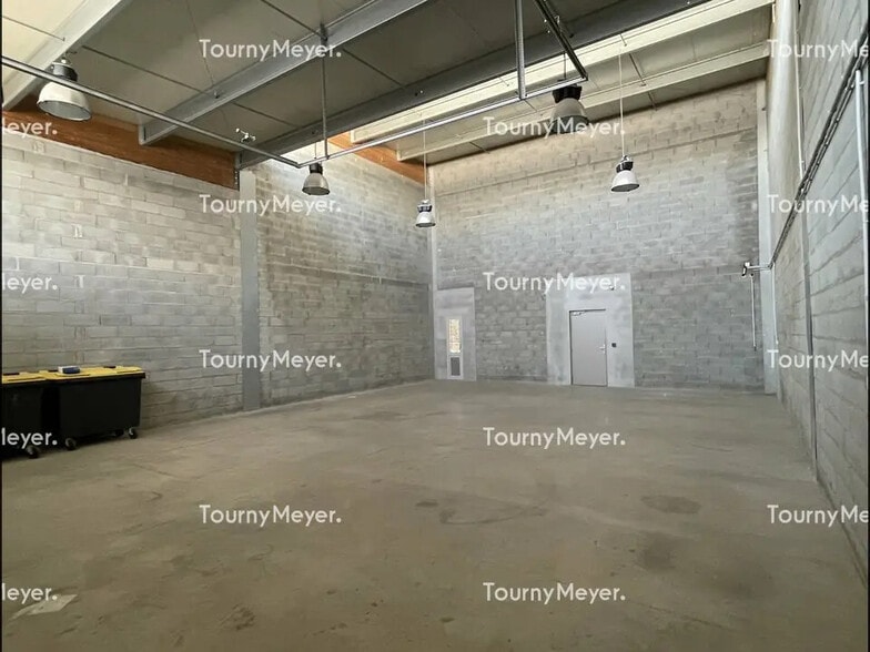 Bureau dans Castries à louer - Photo intérieure – Image 2 sur 8