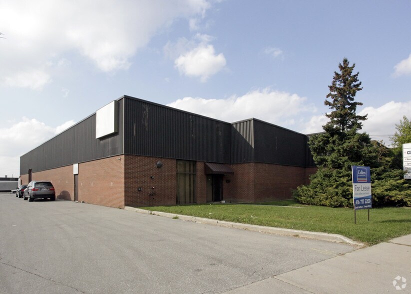 110 Norfinch Dr, Toronto, ON à louer - Photo de l’immeuble – Image 2 sur 2