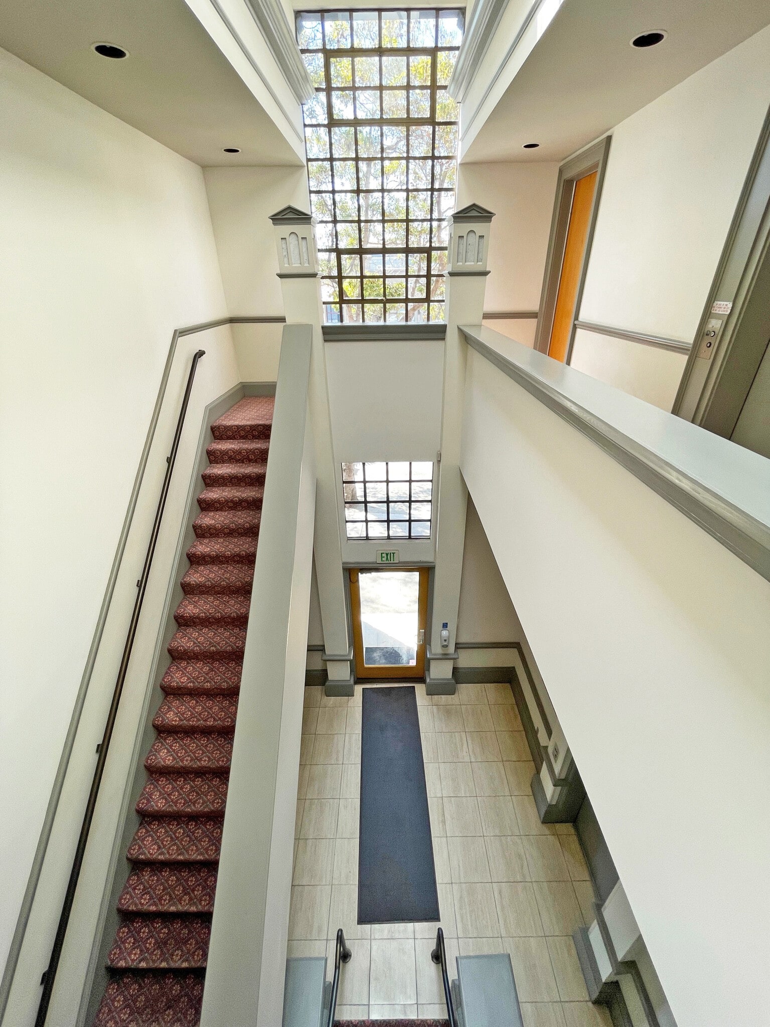 2395-2399 Shattuck Ave, Berkeley, CA à louer Photo intérieure– Image 1 sur 9