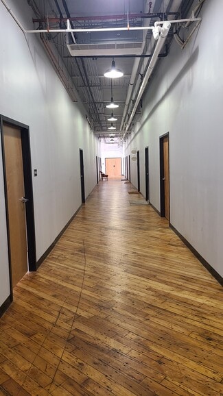 Plus de détails pour 642 Hilliard St, Manchester, CT - Bureau à louer