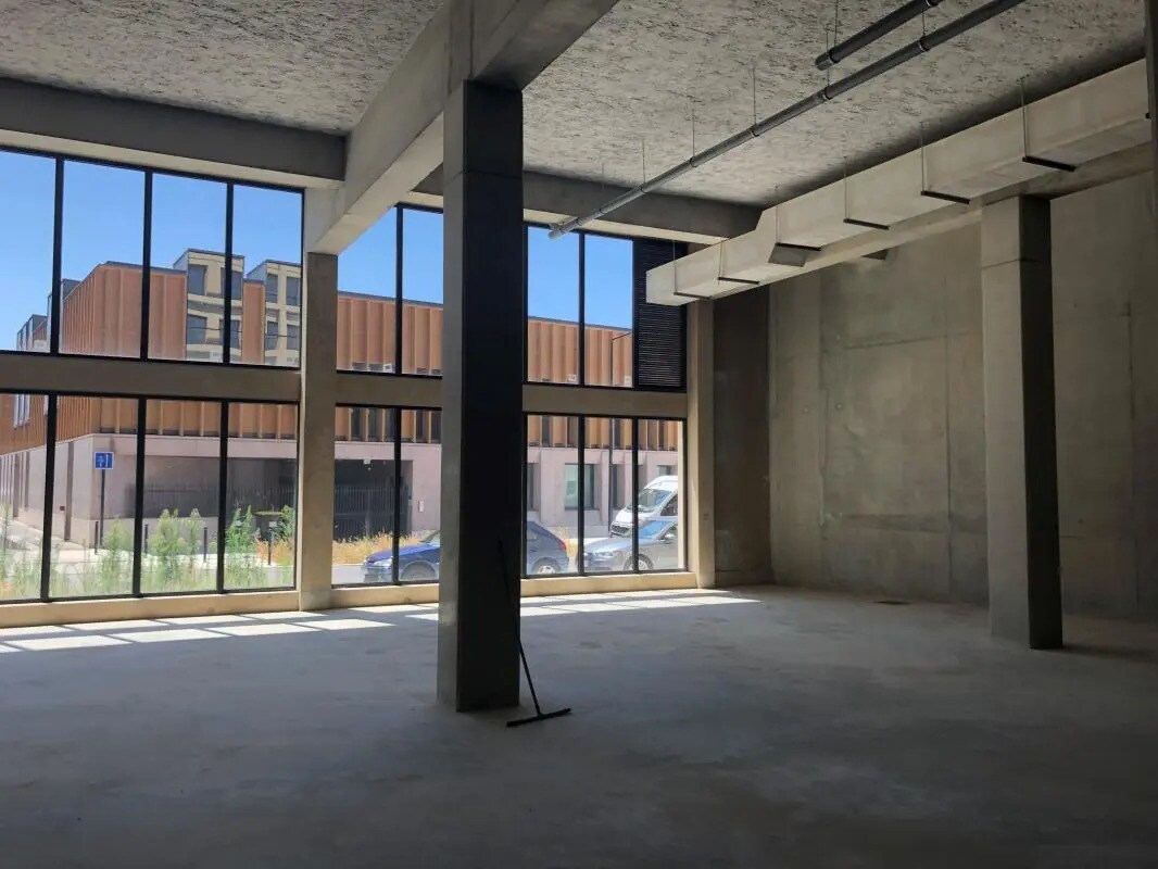 Local d'activités dans Bordeaux à vendre Photo de l’immeuble– Image 1 sur 11