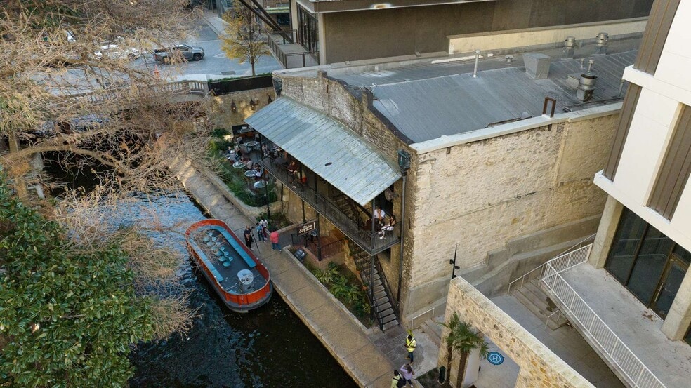 151 E Commerce St, San Antonio, TX à vendre - Photo de l’immeuble – Image 3 sur 7