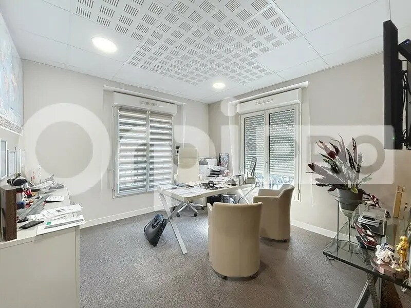 Bureau dans Vineuil-Saint-Firmin à vendre Photo intérieure– Image 1 sur 6