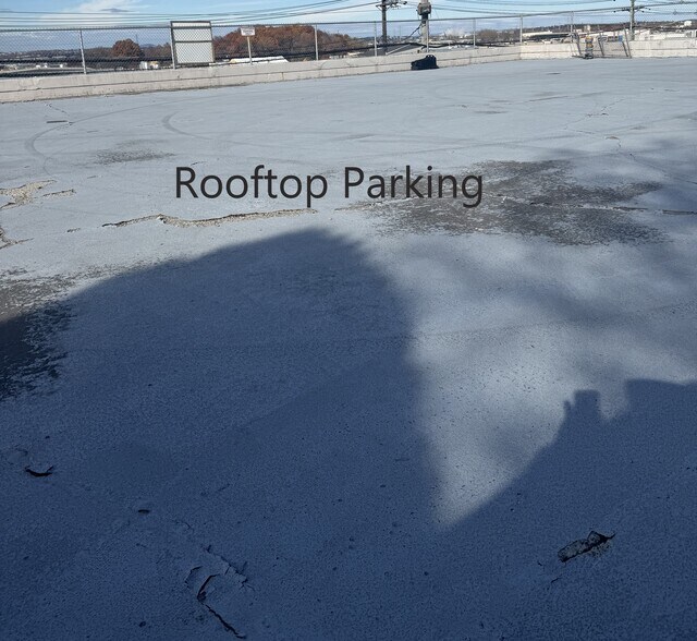 8300 Tonnelle Ave, North Bergen, NJ à vendre - Photo de l’immeuble – Image 2 sur 8