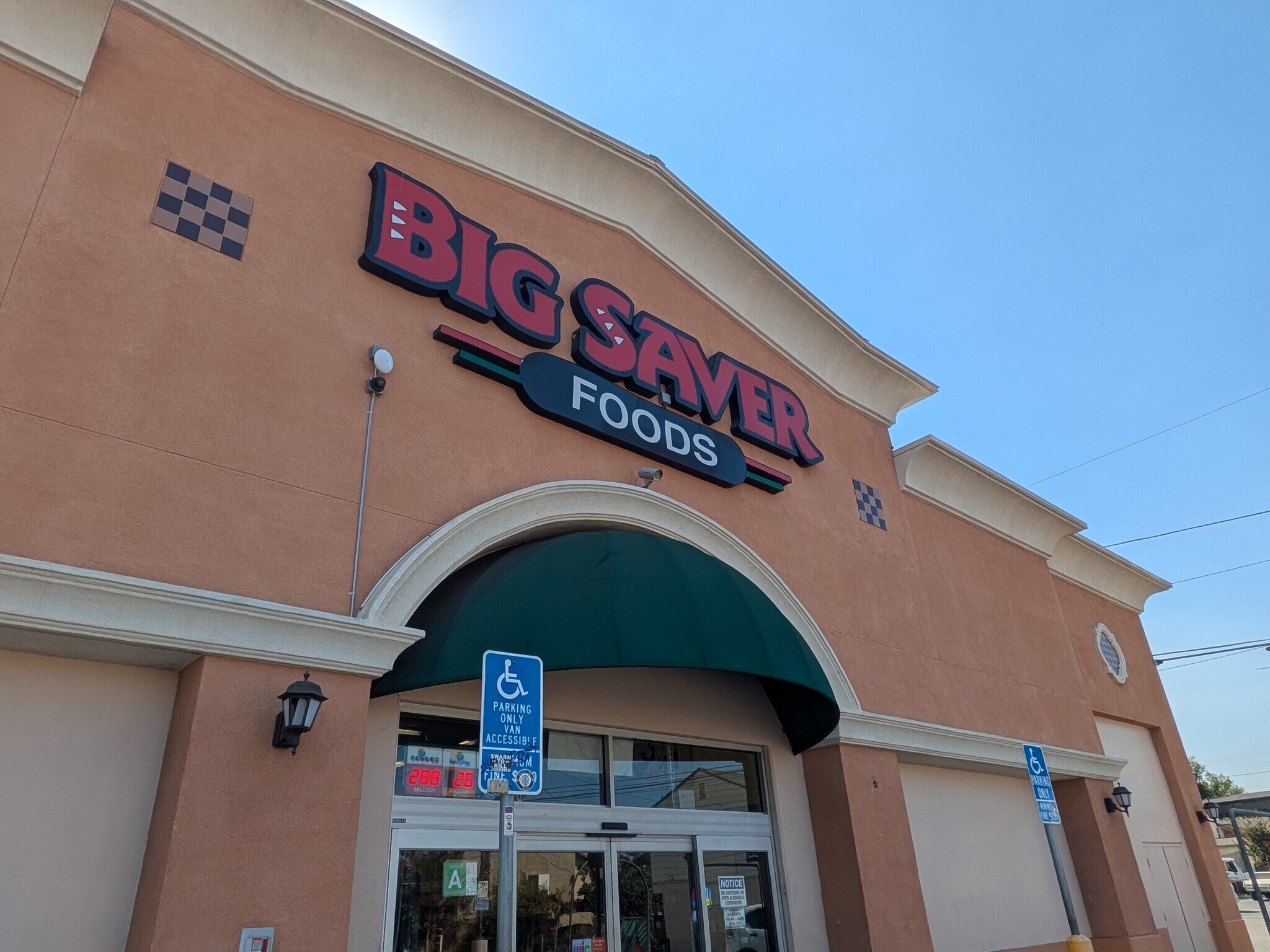 5130-5150 Huntington Dr, Los Angeles, CA à louer Photo principale– Image 1 sur 4