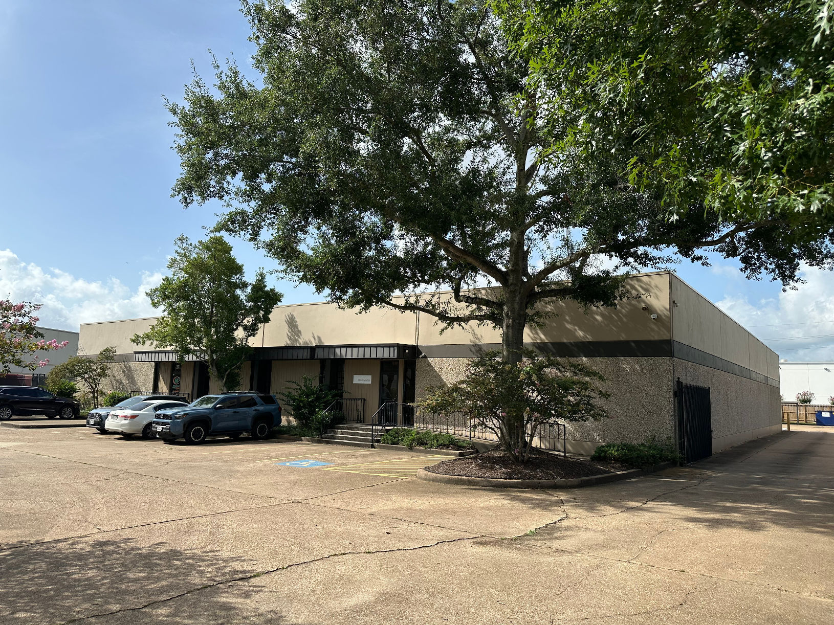 10011 W Gulf Bank Rd, Houston, TX à louer Photo de l’immeuble– Image 1 sur 6