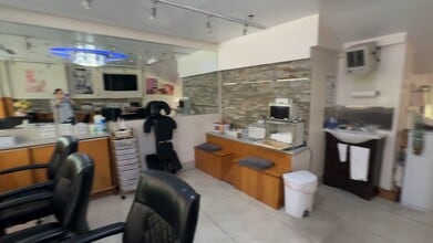234 W 56th St, New York, NY à louer - Vidéo sur l’annonce professionnelle 