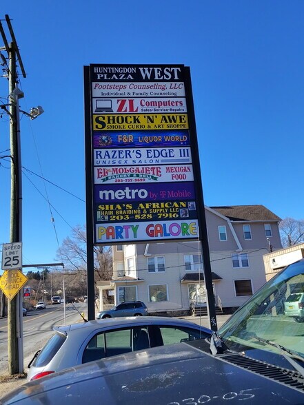 1071-1087 Huntingdon Ave, Waterbury, CT à louer - Photo de l’immeuble – Image 3 sur 7