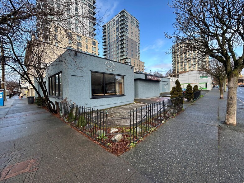 866 Yates St, Victoria, BC à vendre - Photo de l’immeuble – Image 2 sur 6