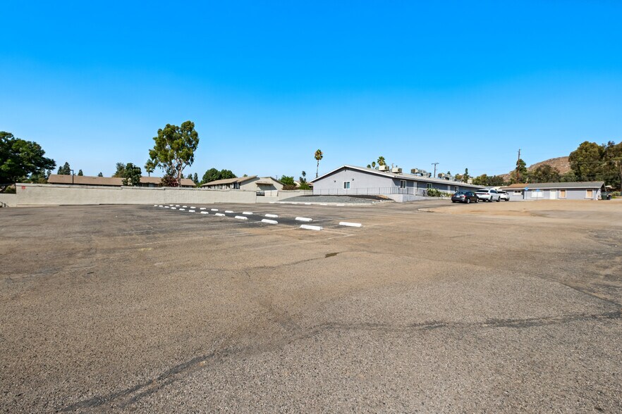 12354 Mount Vernon Ave, Grand Terrace, CA à vendre - Photo de l’immeuble – Image 3 sur 26