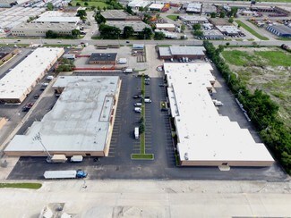 Plus de détails pour 2420 E Oakton St, Mount Prospect, IL - Industriel/Logistique à louer