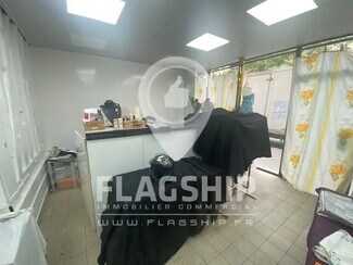 Plus de détails pour Local commercial à louer