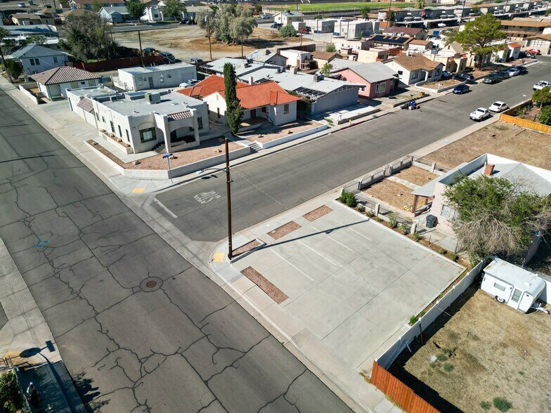 128 E Fredricks St, Barstow, CA à vendre - Photo de l’immeuble – Image 3 sur 8