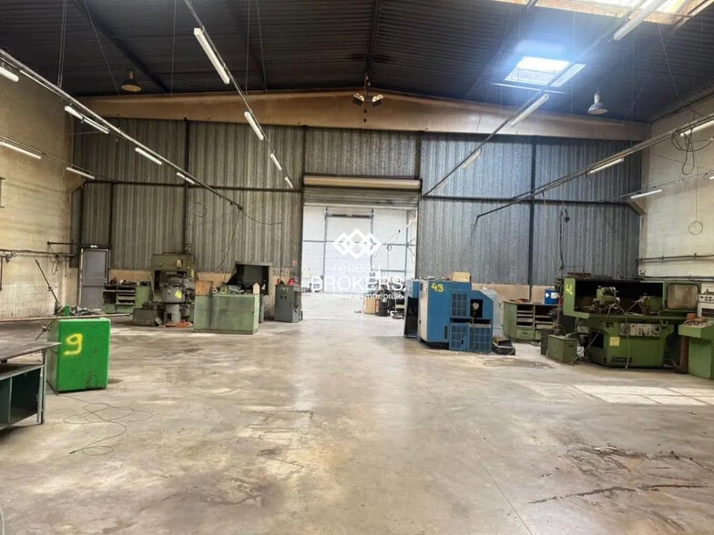 Industriel/Logistique dans SAINT-OUEN-L'AUMONE à vendre - Photo de l’immeuble – Image 3 sur 12