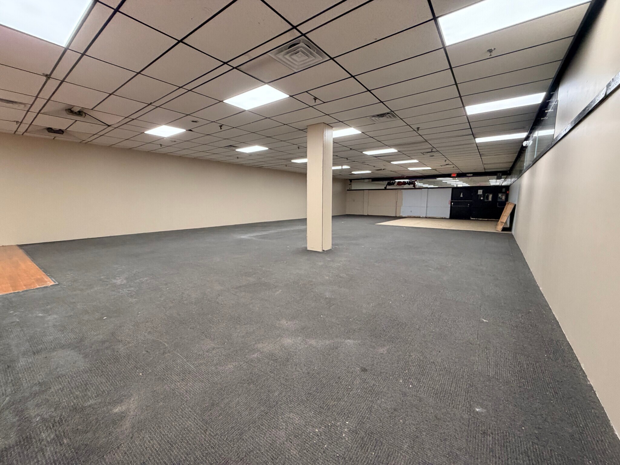 5611 N State Road 7, Fort Lauderdale, FL à louer Photo principale– Image 1 sur 16