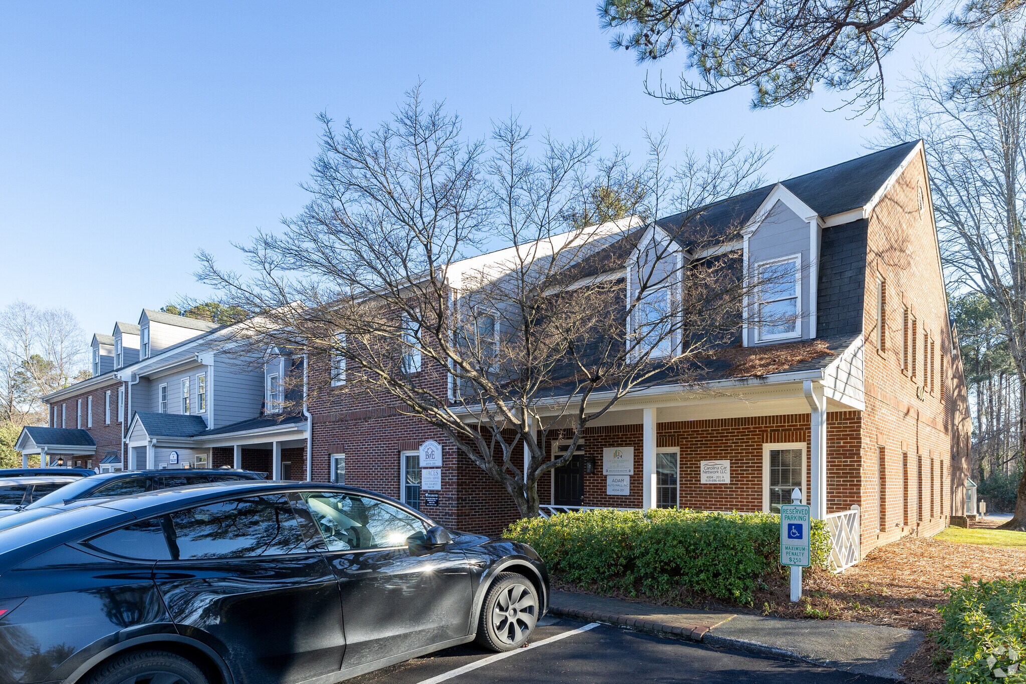 4004 Barrett Dr, Raleigh, NC à vendre Photo de l’immeuble– Image 1 sur 16